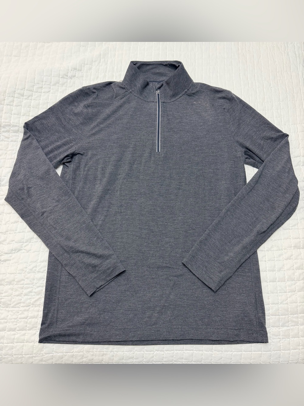 2XU Gray 1/4 Zip Performance Pullover men’s Medium